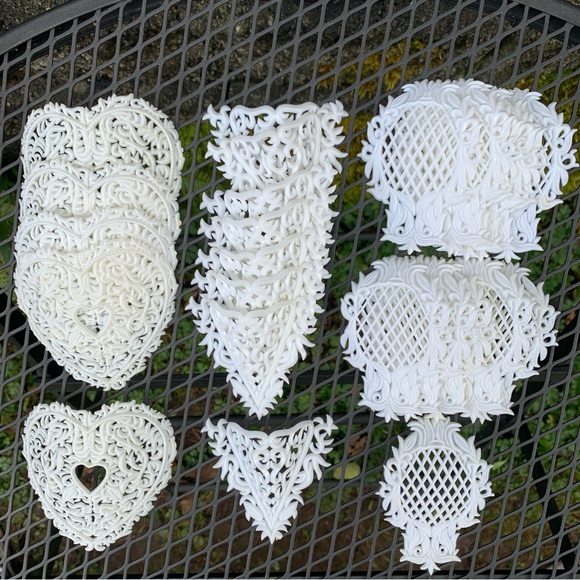 Vintage Lot Wilton White Plastic Cake Decoration Heart Panel Corner Filigree 70s - Picture 11 of 11